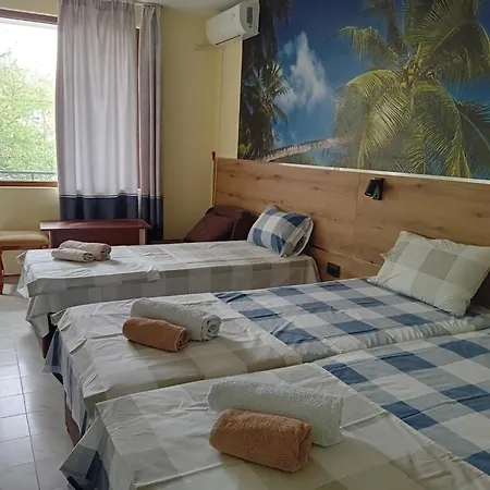 Гостьовий будинок Oasis 2*