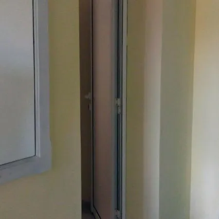 ゲストハウス Oasis 2*