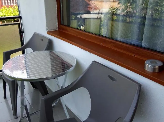 Casa de hóspedes Oasis 2*