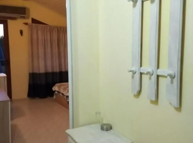 Oasis Casa de hóspedes 2*