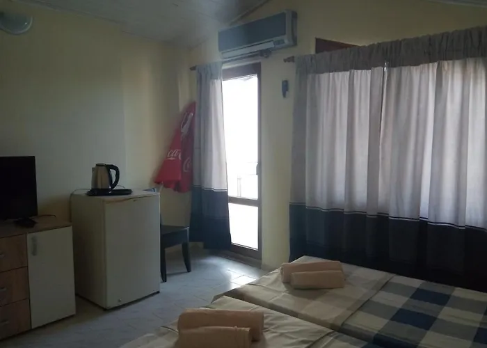 Casa de hóspedes Oasis 2*