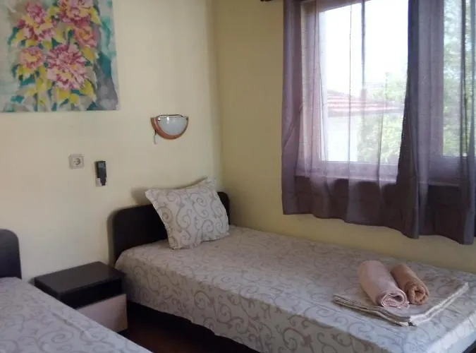 Casa de hóspedes Oasis 2*